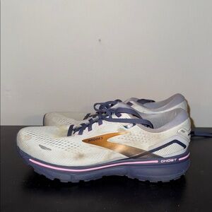 Brooks Women's Athletic Shoes - White, Gold, and Purple